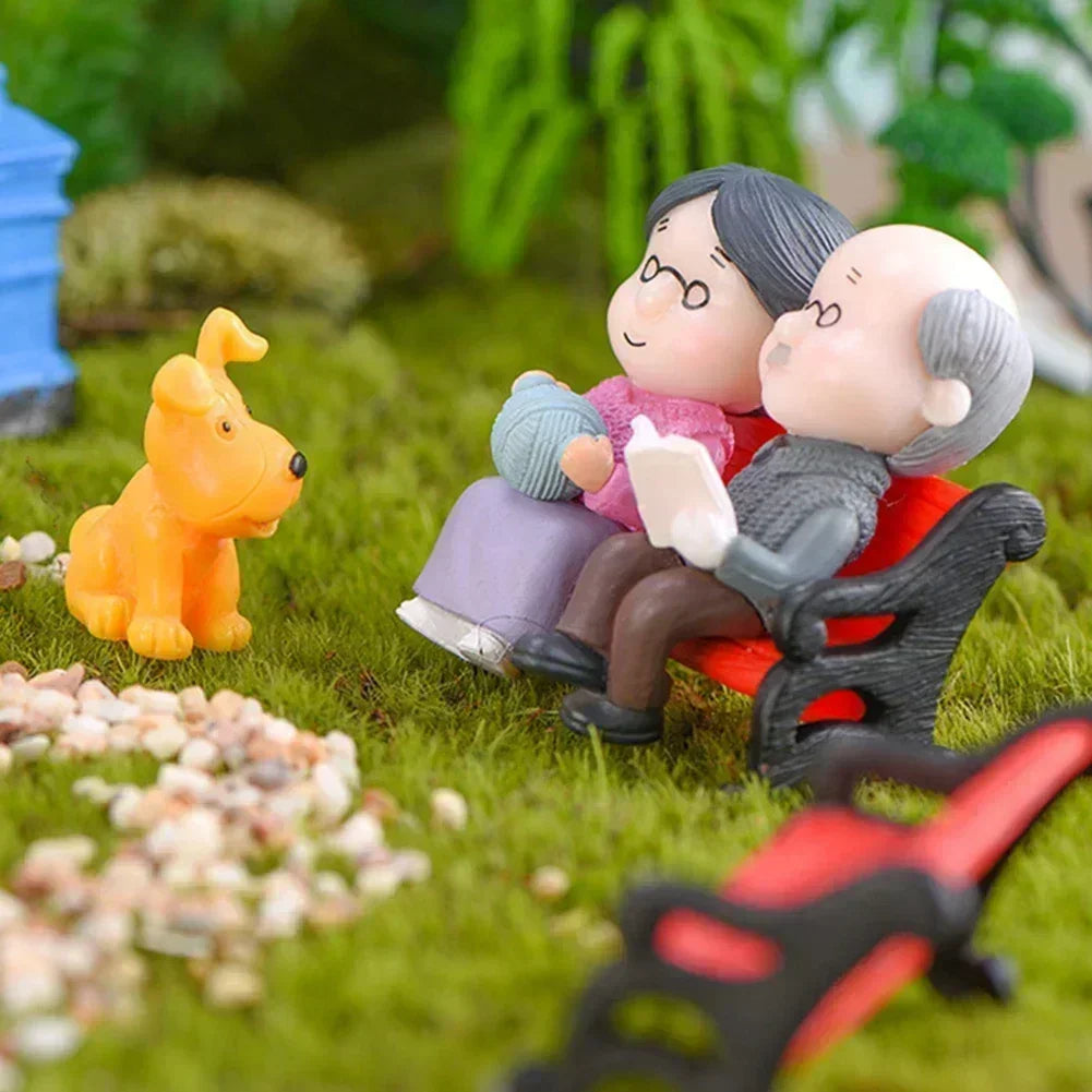 Mini Park Bench Grandpa Grandma Model Miniature Plastic Garden Statues