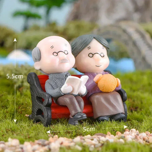 Mini Park Bench Grandpa Grandma Model Miniature Plastic Garden Statues
